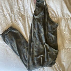NWT Wild Fable Camo Jumper